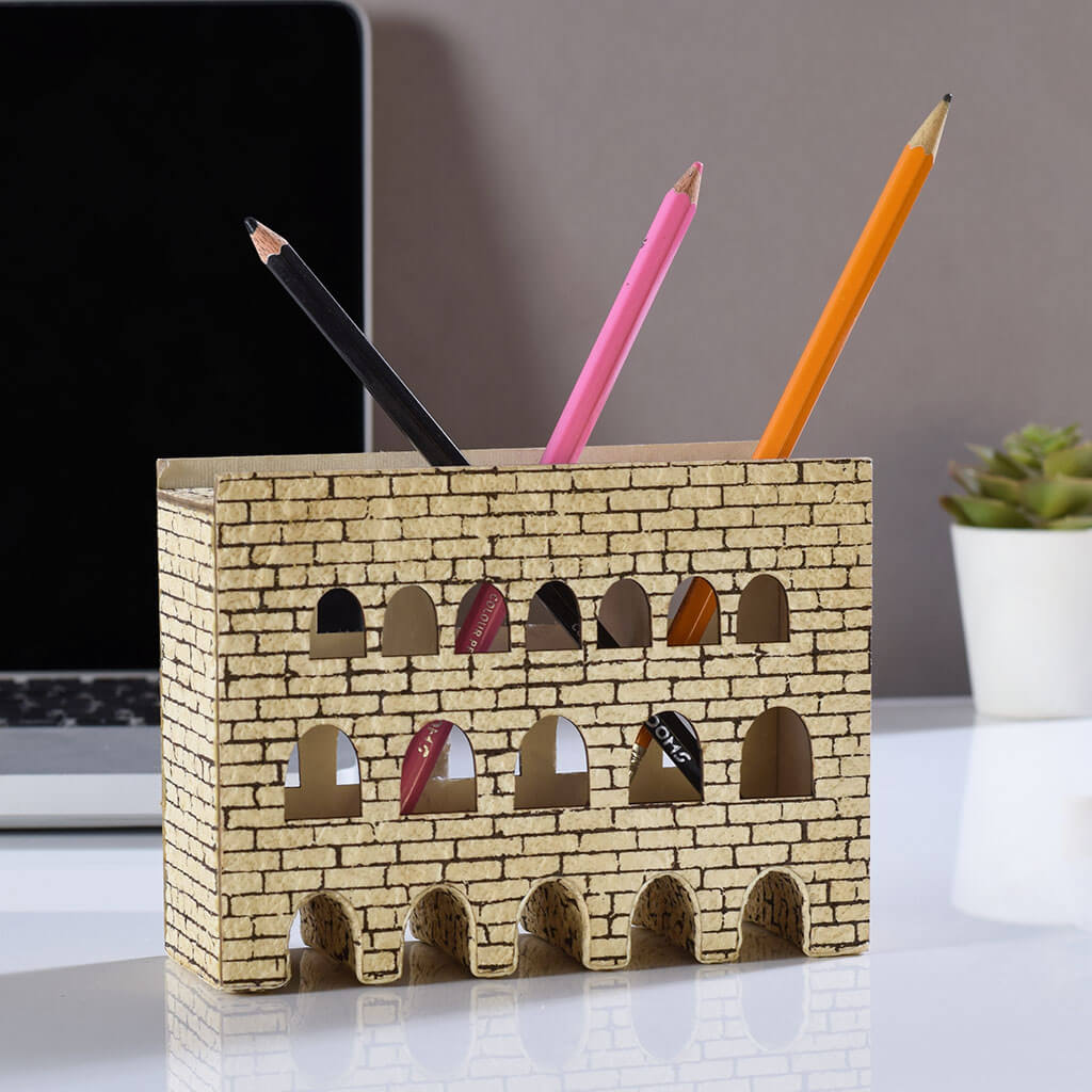 Medieval Castle Pen Stand