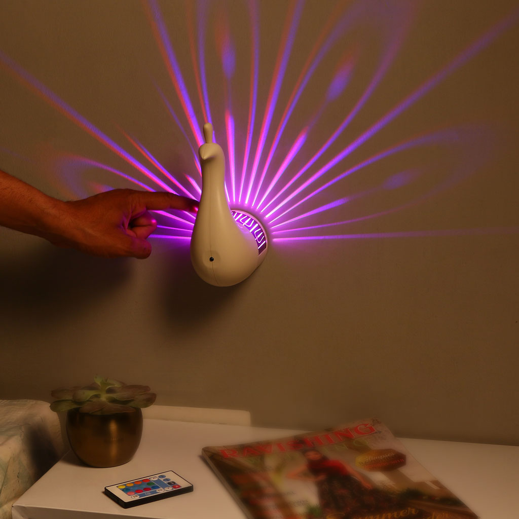 Luma Peacock LED Wall Lamp