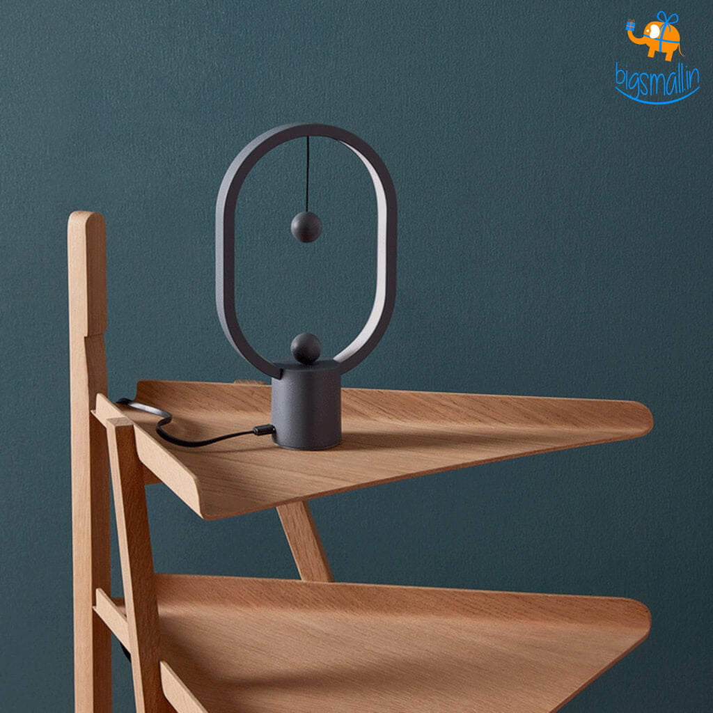 Magnetic Heng Balance Lamp