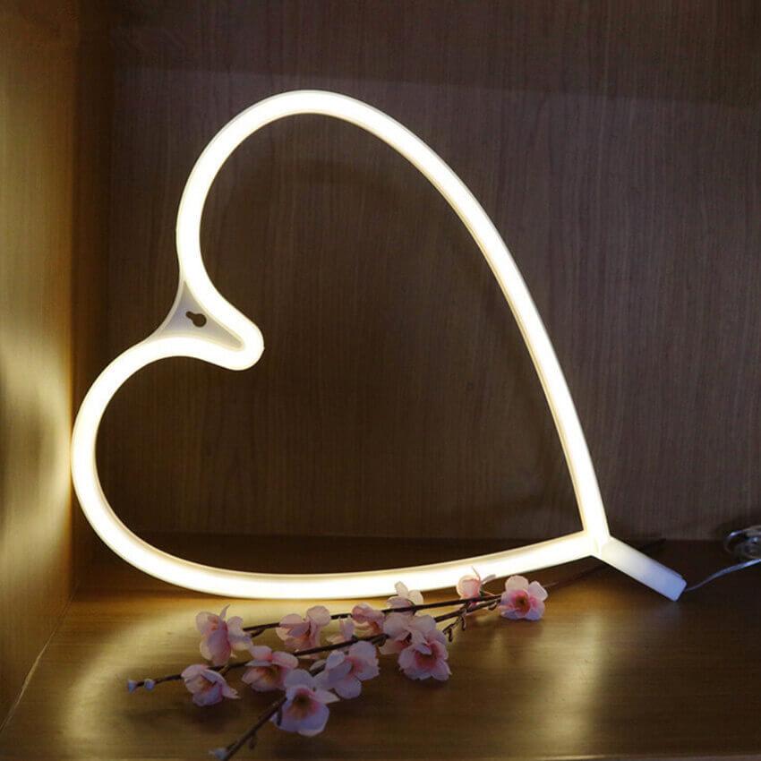 Neon Heart Light