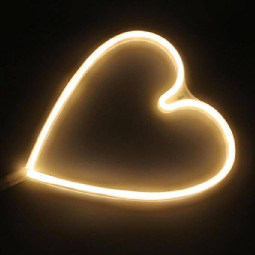 Neon Heart Light